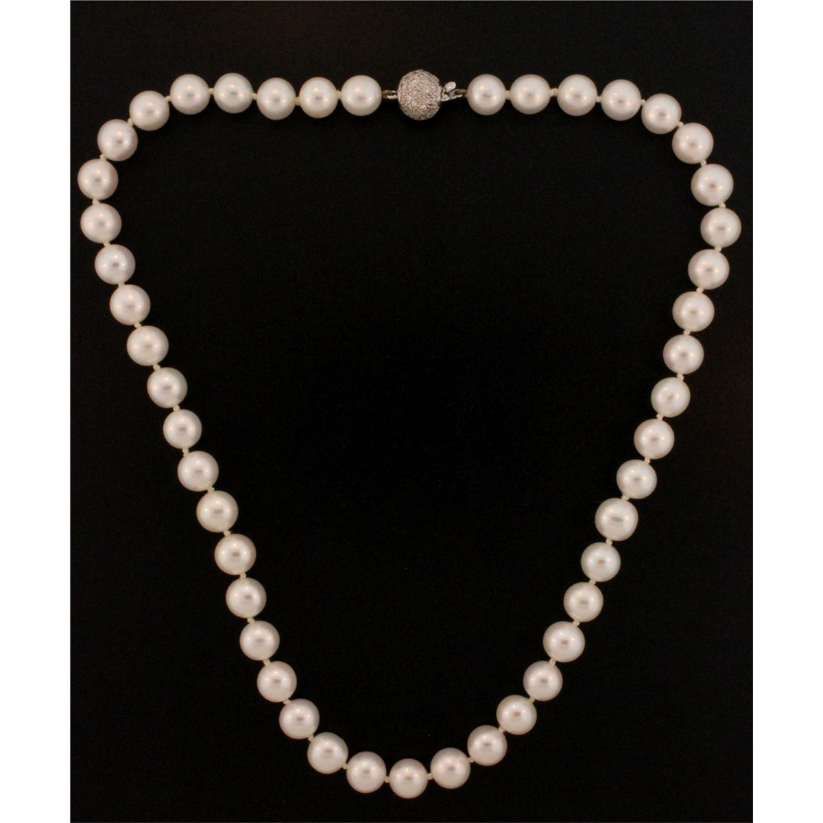 NECKLACE Single strand cultured pearl necklace