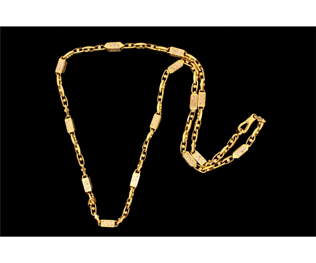 NECKLACE: 18KYG fancy link chain set with 336 round diamonds