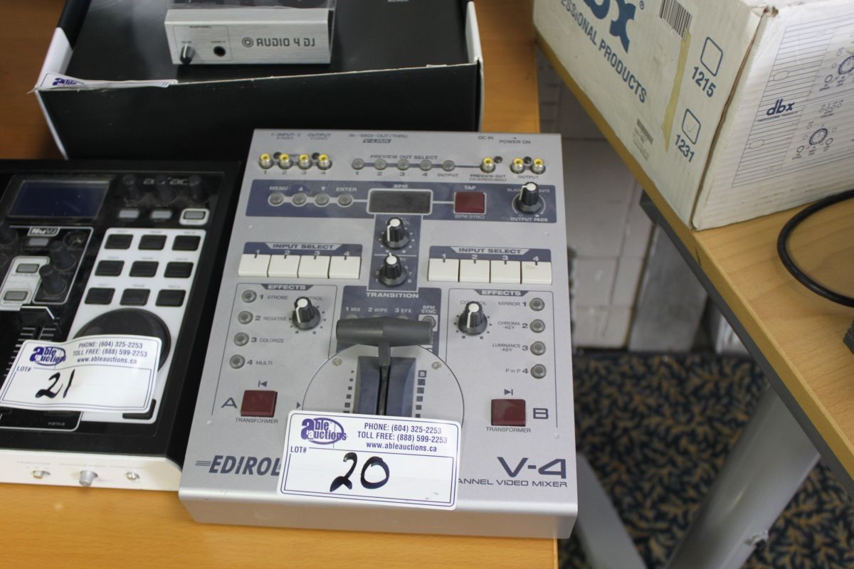 EDIROL V4 FOUR CHANNEL VIDEO MIXER