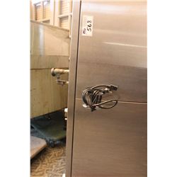 STAINLESS STEEL CONVEYOR GLASS WASHER