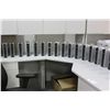 Image 2 : GREY 6X6 COMPUTER WORKSTATION/HUTCH