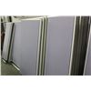 Image 1 : LARGE LOT OF MAUVE OFFICE PARTITIONS