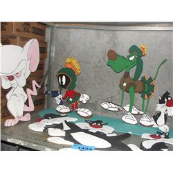 Nice lot of plywood cut out cartoon lawn ornaments