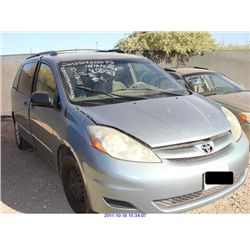 2006 - TOYOTA SIENNA