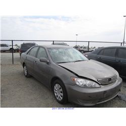 2005 - TOYOTA CAMRY