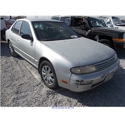 1995 - NISSAN ALTIMA // REBUILT SALVAGE