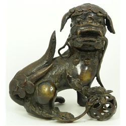 ANTIQUE CHINESE BRONZE FOO DOG SCULPTURE