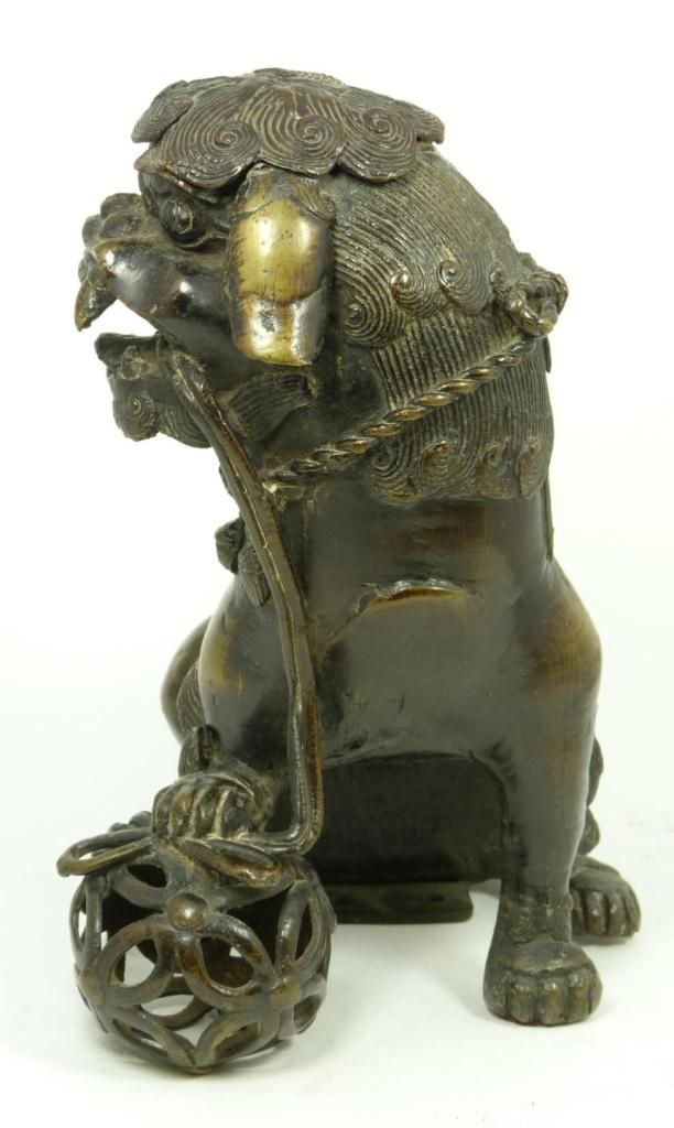 ANTIQUE CHINESE BRONZE FOO DOG SCULPTURE