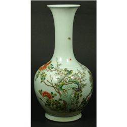 19th CENTURY CHINESE WUCAI PORCELAIN KANGXI VASE