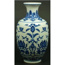18th C CHINESE BLUE & WHITE FLORAL YONGZHENG VASE