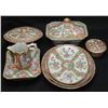 Image 2 : 82 PIECE CHINESE FAMILLE ROSE PORCELAIN CHINA SET