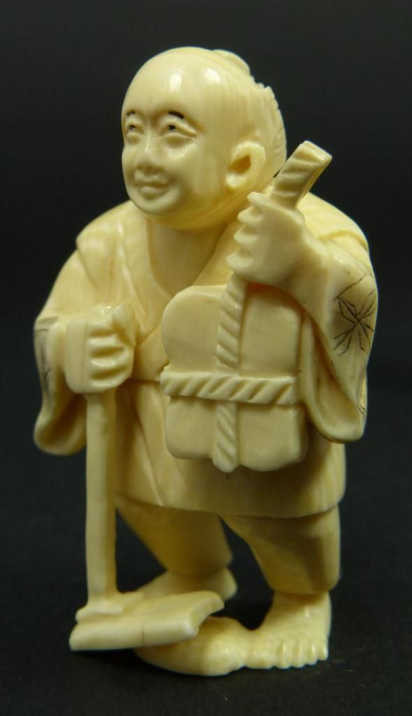 6 JAPANESE CARVED IVORY NETSUKE FIGURES