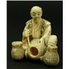 Image 4 : 4 JAPANESE IVORY POLYCHROMED NETSUKE FIGURES