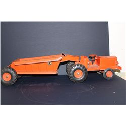 MODEL PAN EARTH MOVER - 29"
