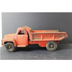 BUDDY L DUMP TRUCK - BODY SOLID - NEEDS PAINT - 21"