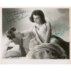 Robert Mitchum and Jean Simmons