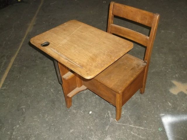Vintage Moulthrop Oak School Desk Adjule Table Height Measures 27x24x27 Inch Tall