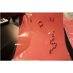 ONE LADIES 14KT YELLOW GOLD & WHITE GOLD NATURAL