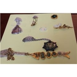 ASSORTED COSTUME JEWELLERY