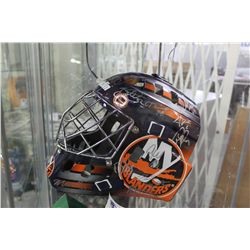 NEW YORK ISLANDERS AUTOGRAPHED FRANKLIN