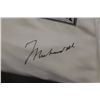 Image 2 : HAND SIGNED MUHAMMAD ALI EVERLAST BOXING ROBE