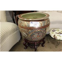 LARGE ASIAN URN WITH STAND