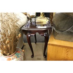 DROP LEAF SIDE TABLE