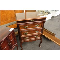 DARK WOOD CUTLERY CHEST