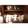 Image 1 : ASSORTMENT OF CHINA COLLECTABLES