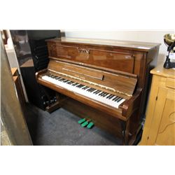 YOUNG CHANG UPRIGHT PIANO VERY NICE