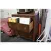 Image 1 : 3 DRAWER ANTIQUE DRESSOR