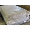 Image 1 : Double size mattress and boxspring set