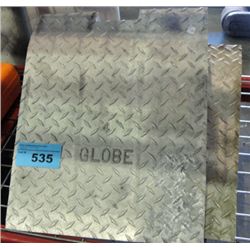 Pair of globe checkerplate ramps