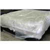 Image 1 : King size mattress and boxspring set