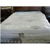 Image 1 : Queen size mattress and boxspring set