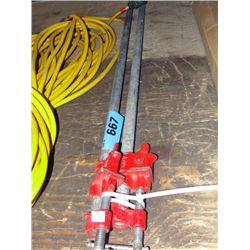 2 furniture bar clamps