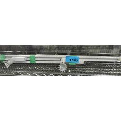 White track lighting set