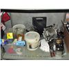 Image 1 : Shelf lot of assorted candy manufactures tools a