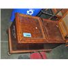Image 1 : Oak storage box