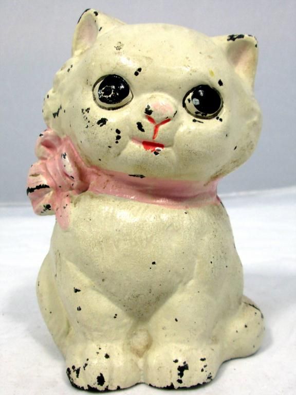 Vintage Hubley Cast Iron Kitty Cat Still Bank