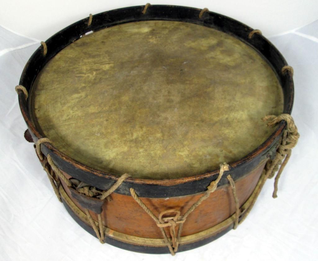 Antique Snare Drum With 6 Drum Sticks