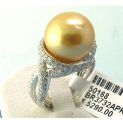 18K GOLD PEARL AND DIAMOND RING