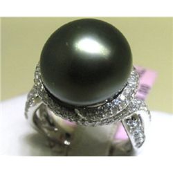 18K GOLD PEARL AND DIAMOND RING