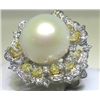 Image 1 : 18K GOLD PEARL AND DIAMOND RING