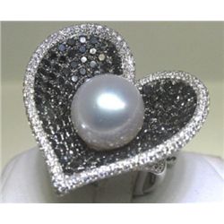 18K GOLD PEARL AND DIAMOND RING