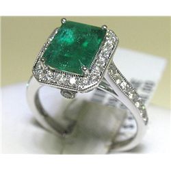 18K GOLD DIAMOND AND EMERALD RING