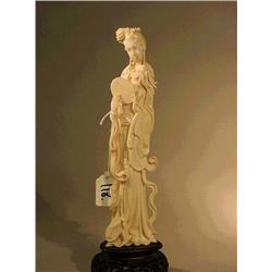 Very elaborately carved and old, Chinese ivor