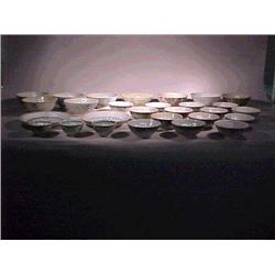 Lot of twenty-eight pieces of South China, la