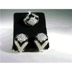 Fine, 18K yellow gold, enamel and diamond sui