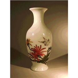 Antique, Chinese white Peking glass vase with